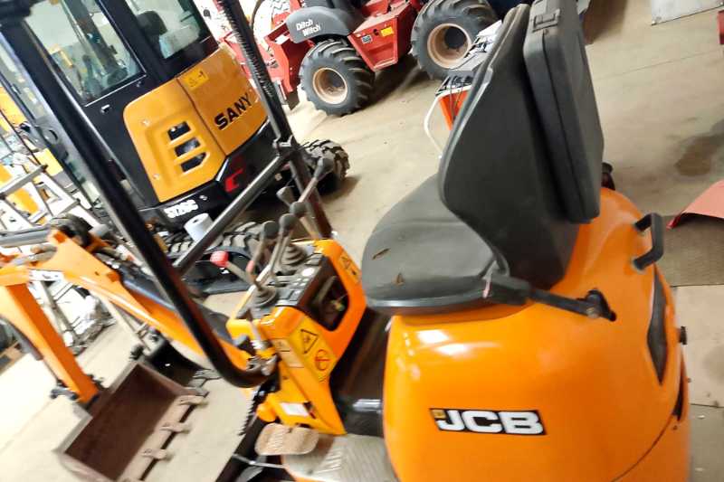 OmecoHub - Immagine JCB 8008CT